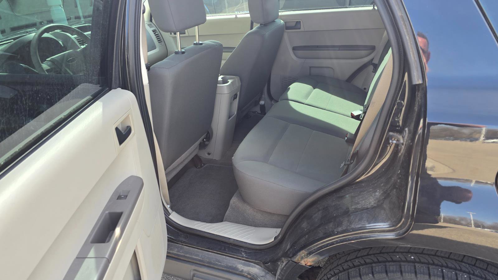 Used 2009 Ford Escape XLS FWD image 13