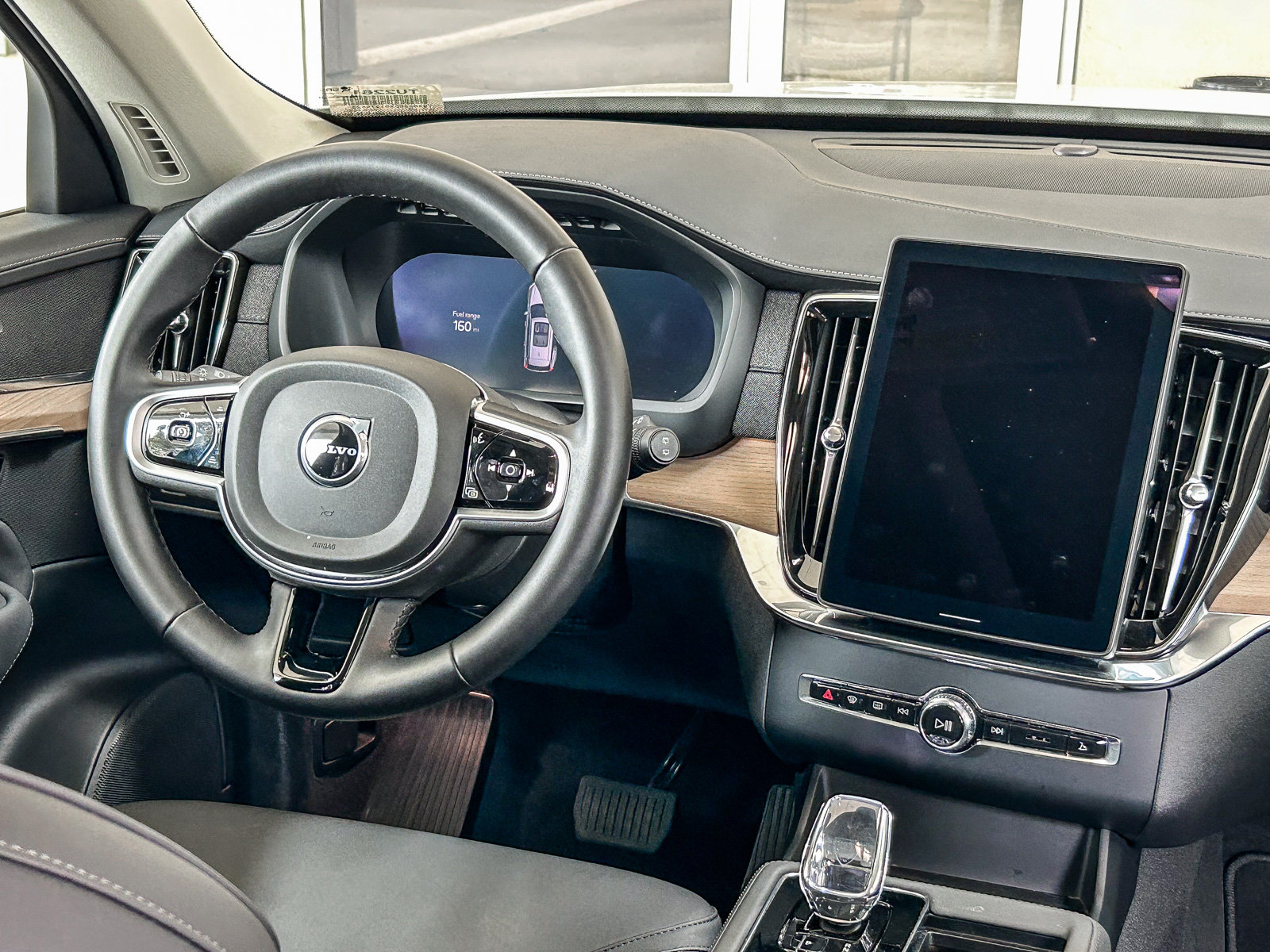 Used 2025 Volvo XC90 B6 Plus AWD/4WD image 12