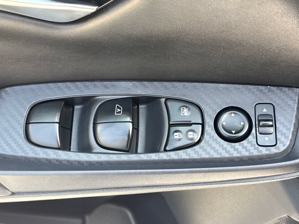 Used 2024 Nissan Sentra SV FWD image 14