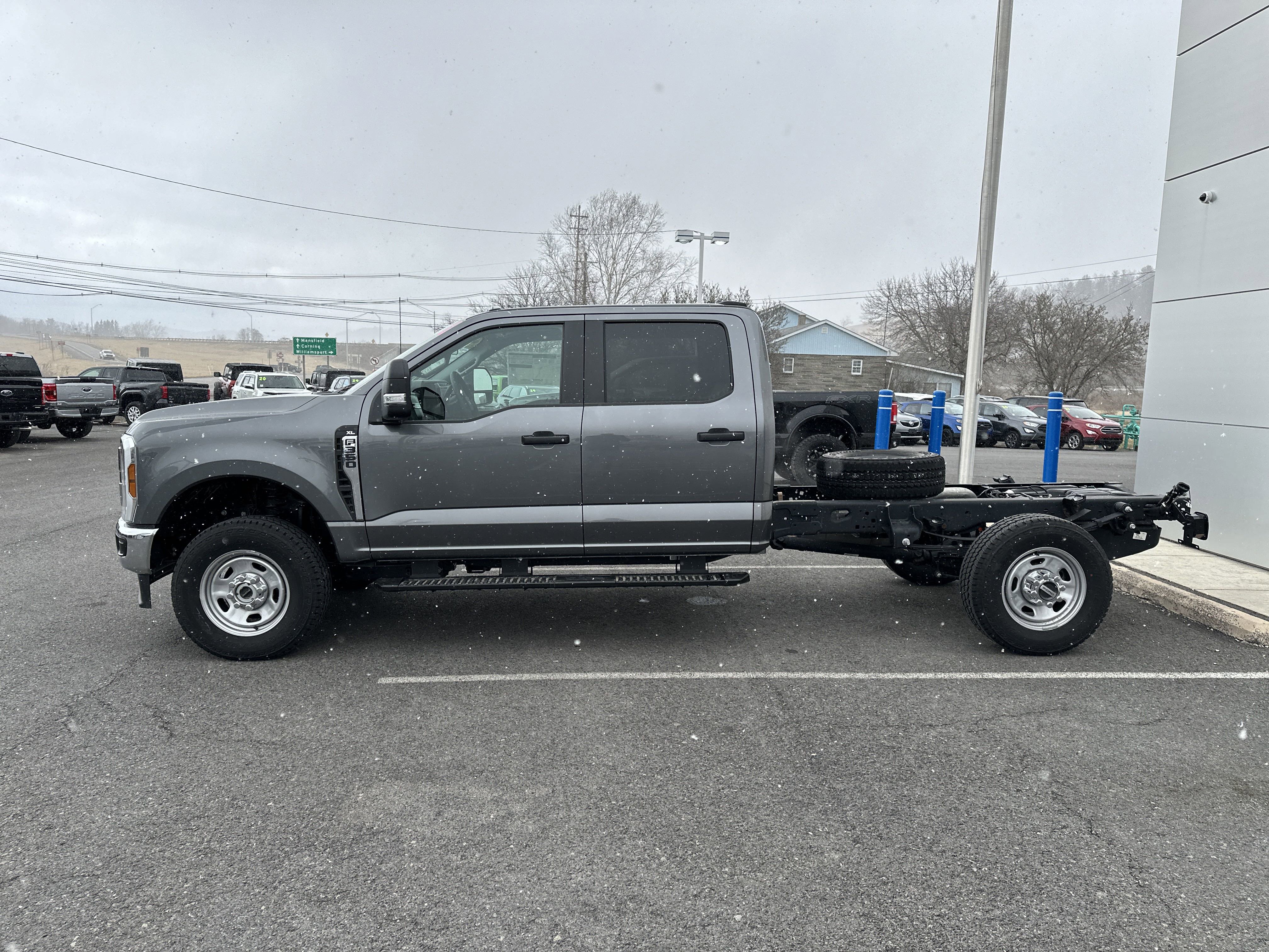 New 2024 Ford F350 XL w/ XL Chrome Package image 7