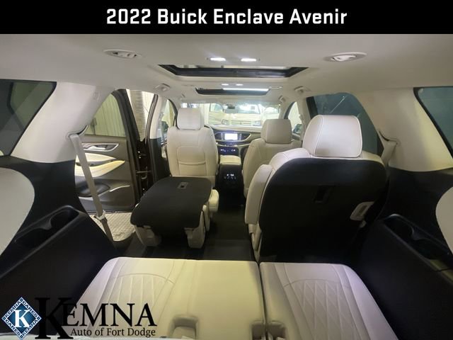 Used 2022 Buick Enclave Avenir w/ Avenir Technology Package image 22
