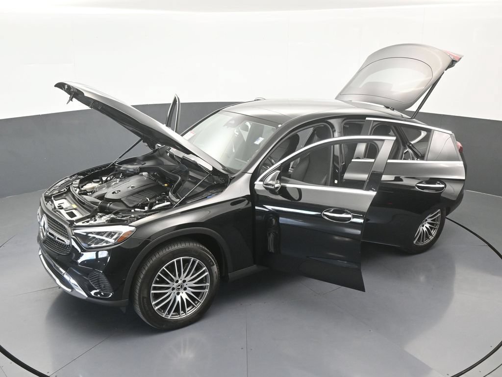 Used 2025 Mercedes-Benz GLC 300 4MATIC image 66