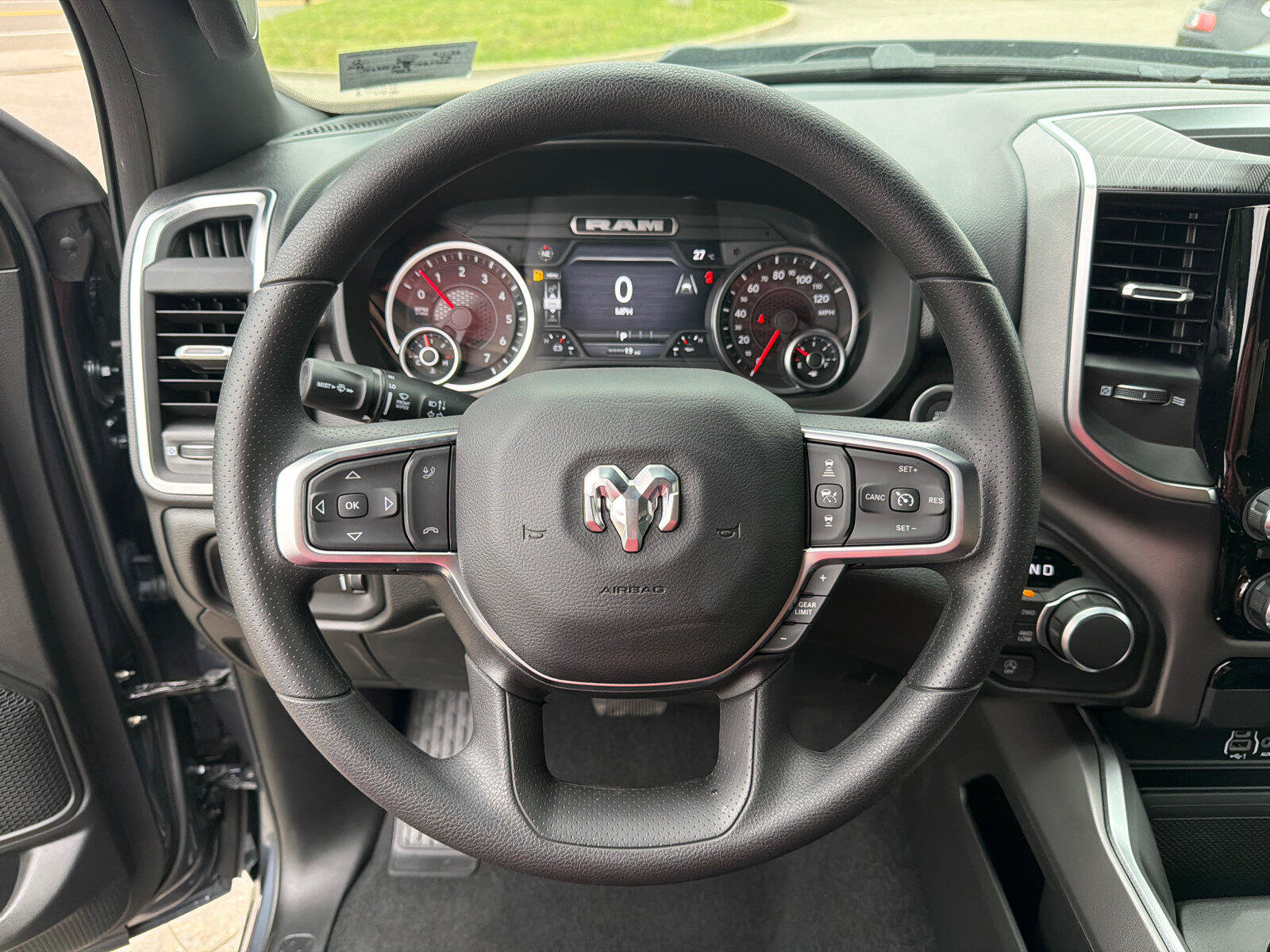 New 2026 RAM 1500 Express AWD/4WD image 13