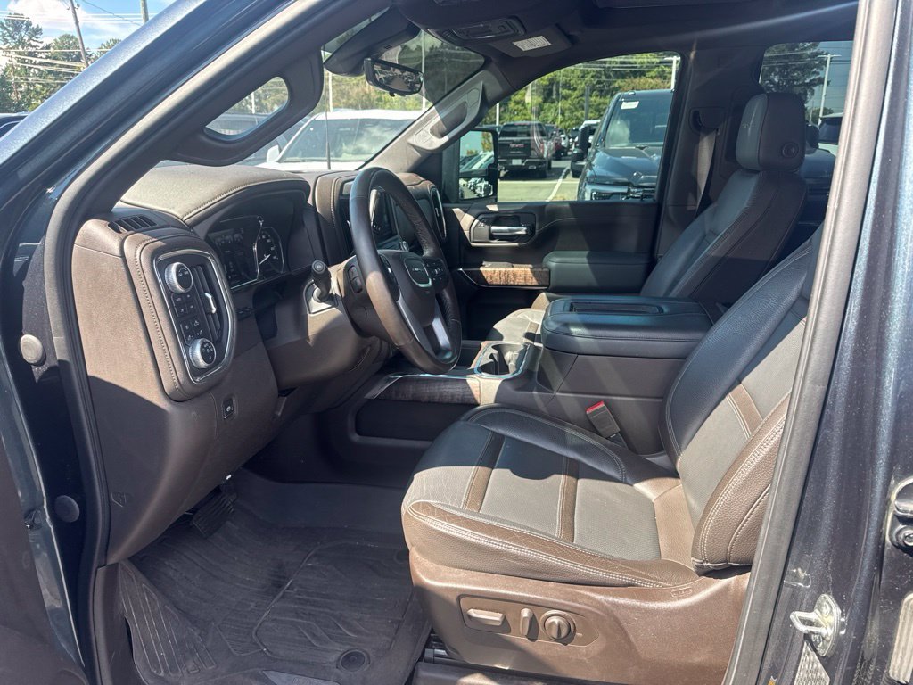 Used 2020 GMC Sierra 3500 Denali w/ Denali Ultimate Package AWD/4WD image 9