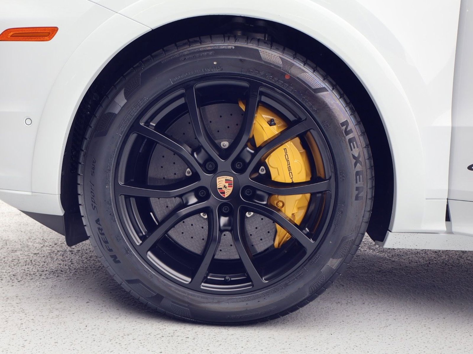New 2026 Porsche Cayenne GTS AWD/4WD image 26