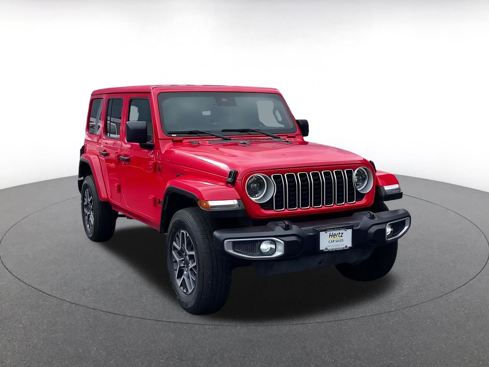 Used 2025 Jeep Wrangler Sahara image 3