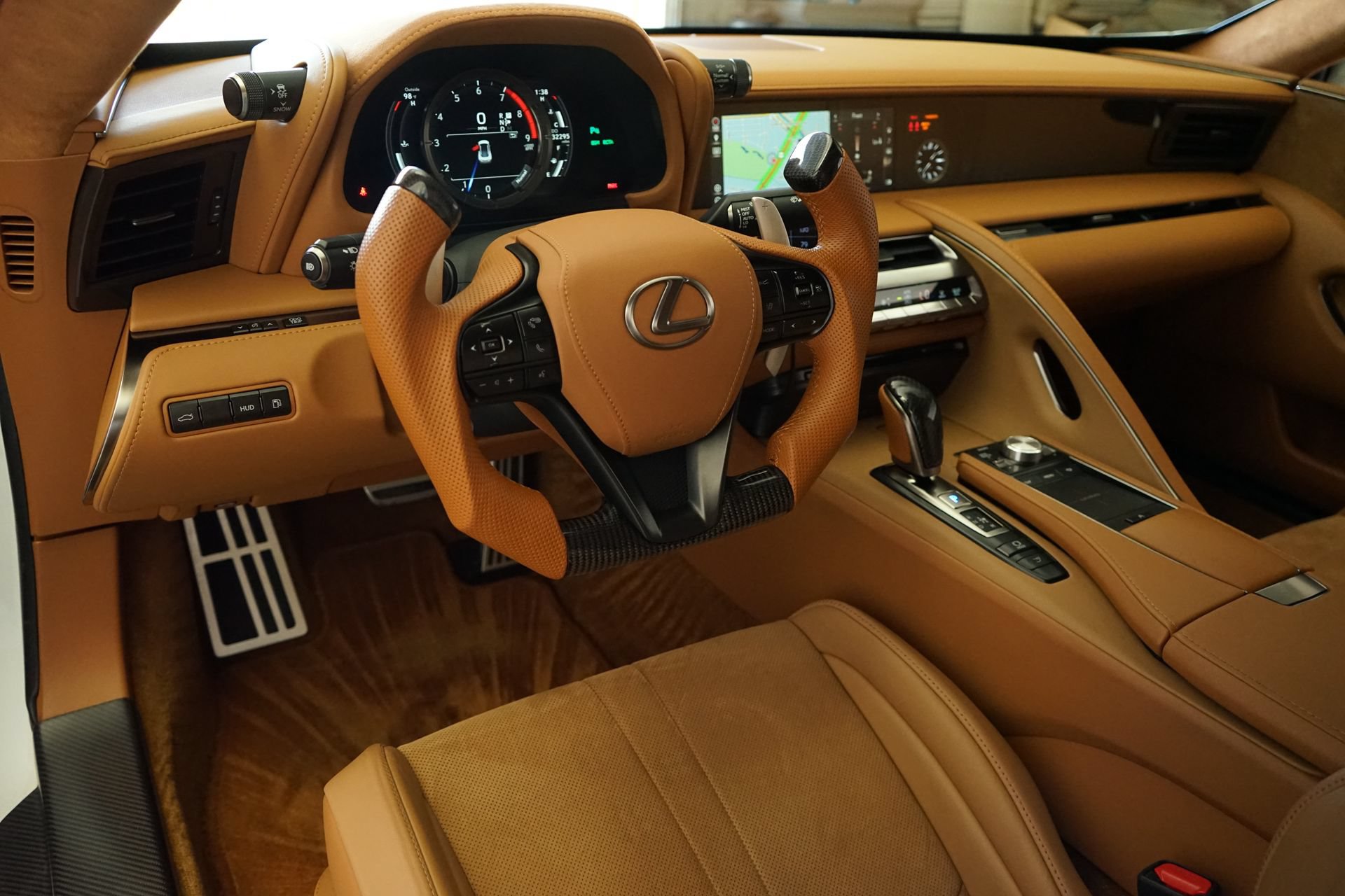 Used 2018 Lexus LC 500 Coupe w/ Performance Package RWD image 15