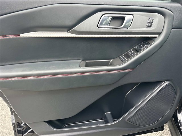 Used 2025 Ford Explorer ST-Line w/ ST-Line Street Pack image 22