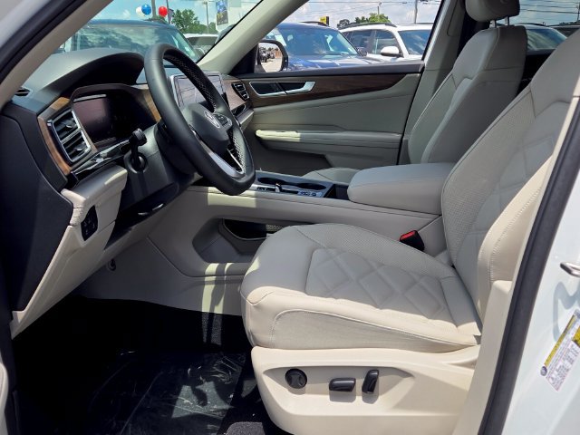 New 2026 Volkswagen Atlas SE FWD image 5