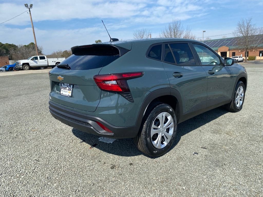 New 2026 Chevrolet Trax LS image 3