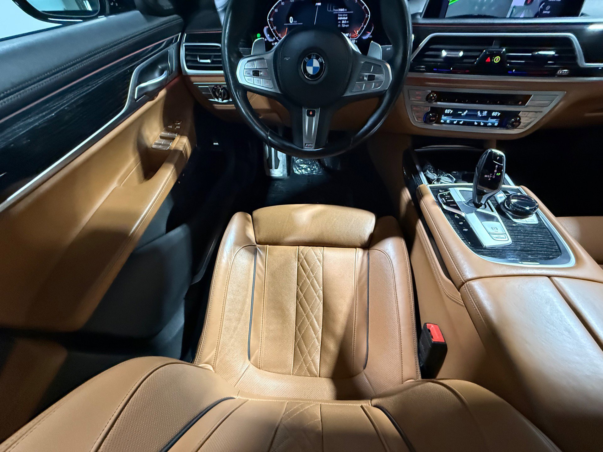 Used 2022 BMW 740i xDrive w/ M Sport Package image 30