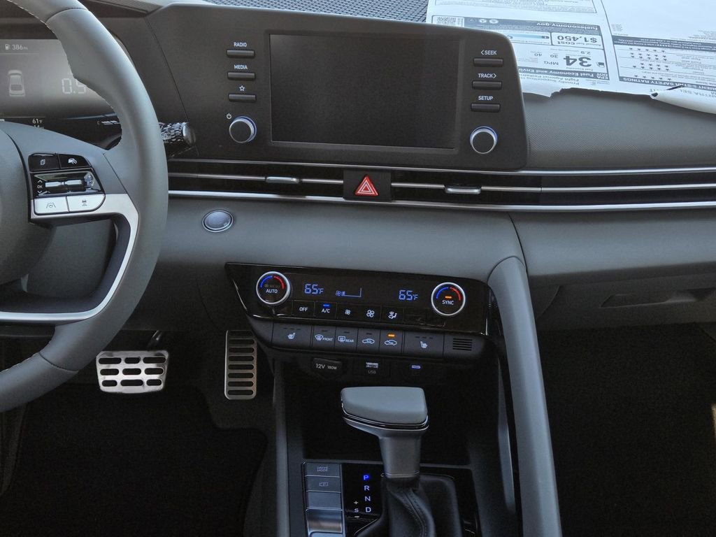 Used 2026 Hyundai Elantra Sport image 21