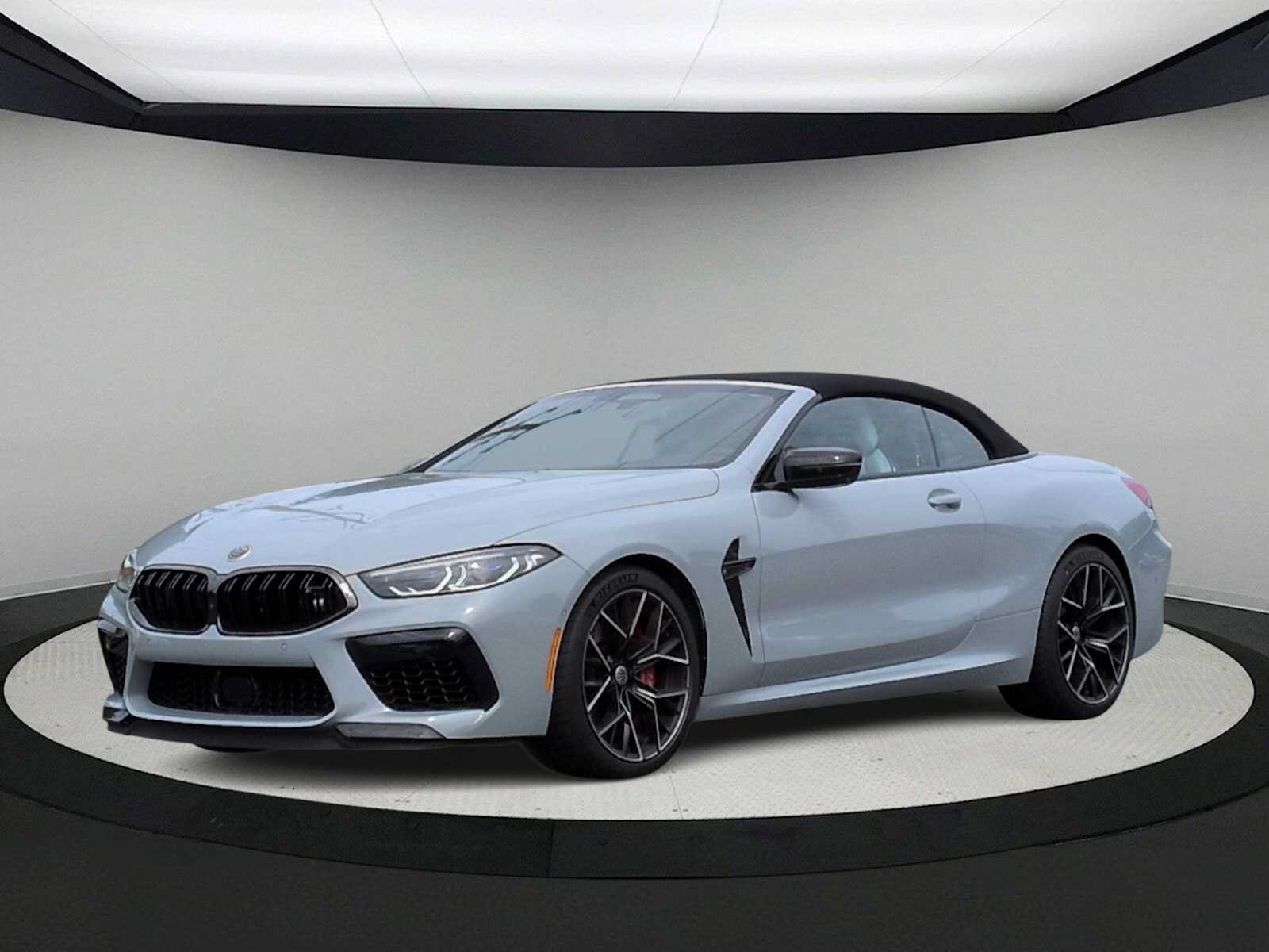 Used 2024 BMW M8 Competition AWD/4WD image 4