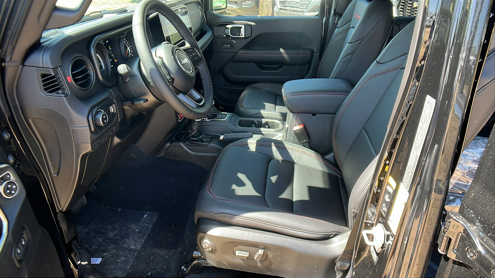 New 2025 Jeep Gladiator Rubicon image 15