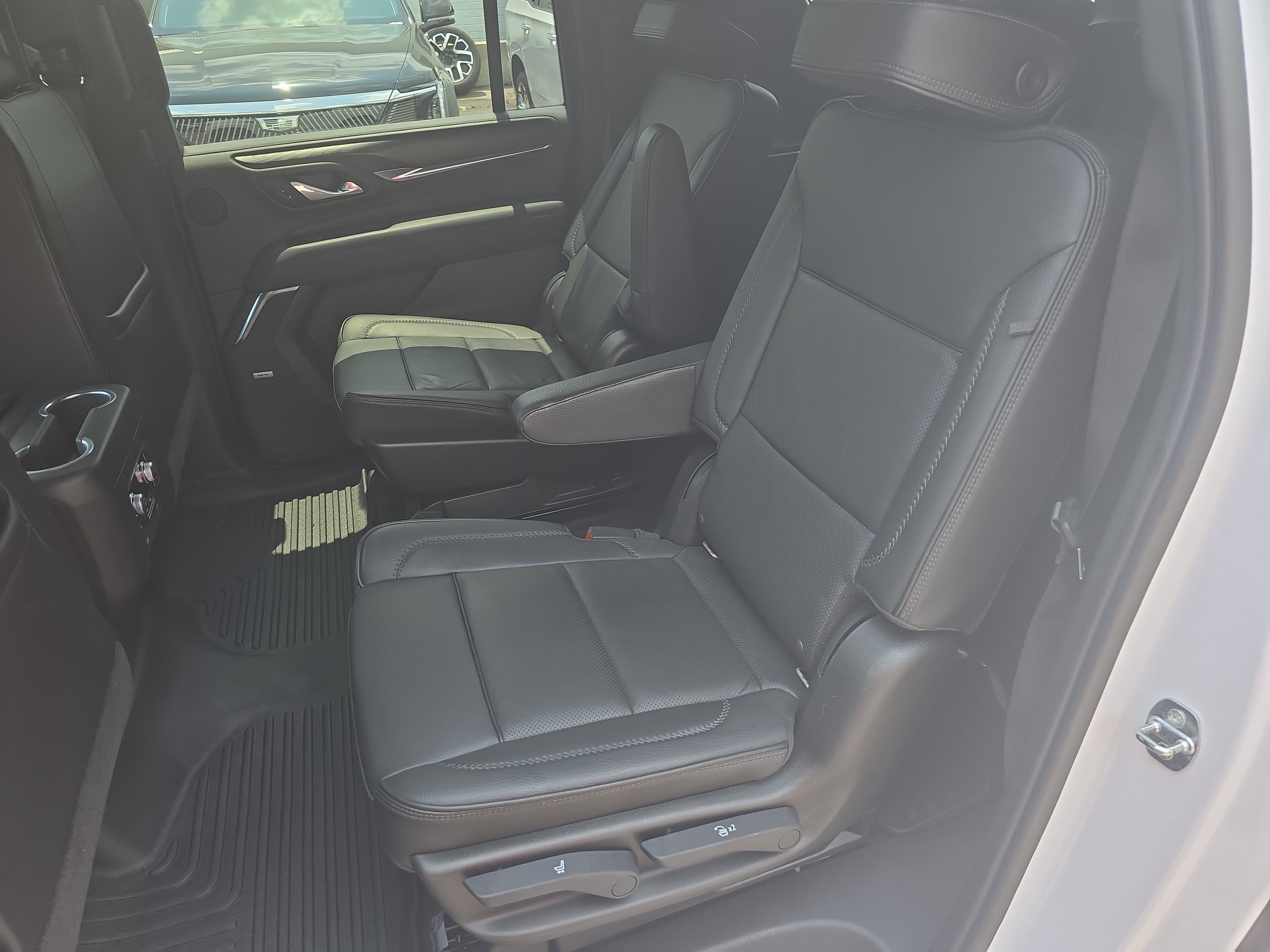 Used 2021 GMC Yukon XL Denali RWD image 15