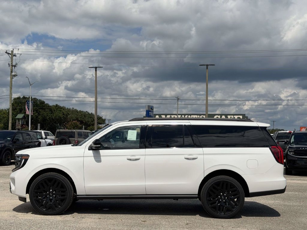 New 2027 Ford Expedition Max Platinum w/ Stealth Performance Package AWD/4WD image 7