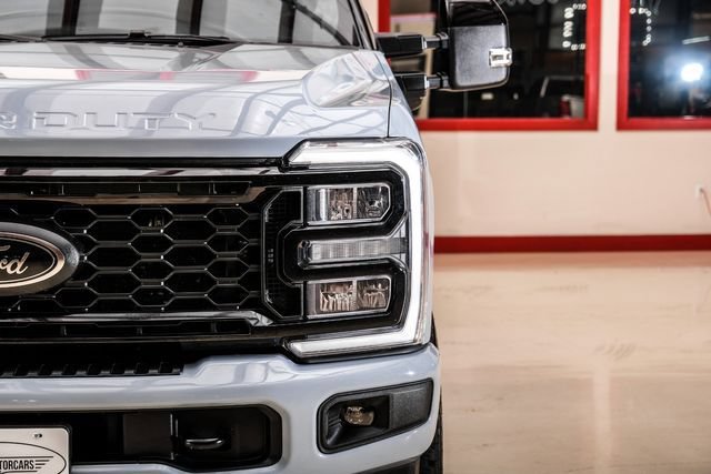 Used 2025 Ford F350 Lariat w/ Black Appearance Package AWD/4WD image 60
