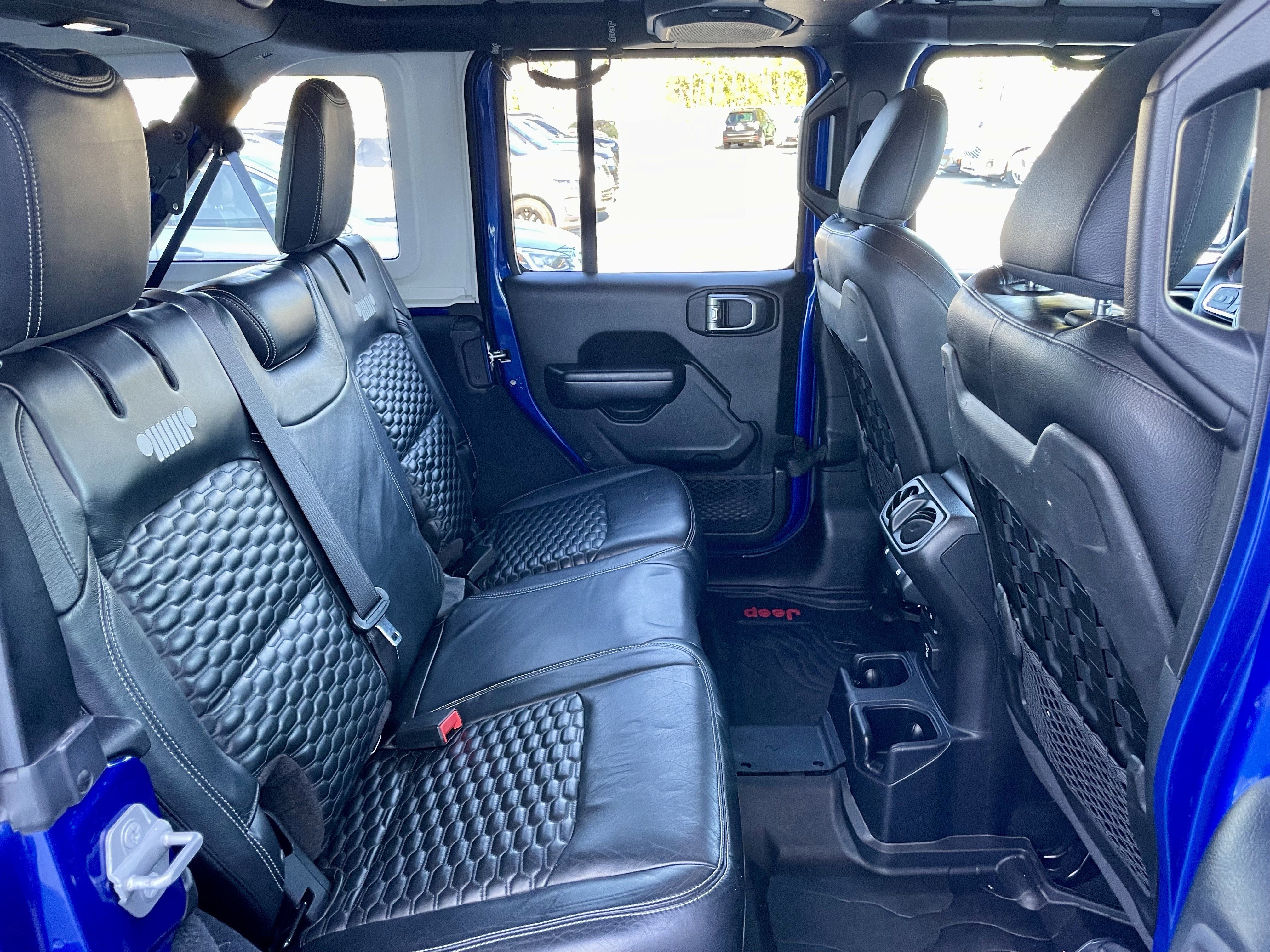 Used 2018 Jeep Wrangler Unlimited Rubicon w/ Dual Top Group AWD/4WD image 29
