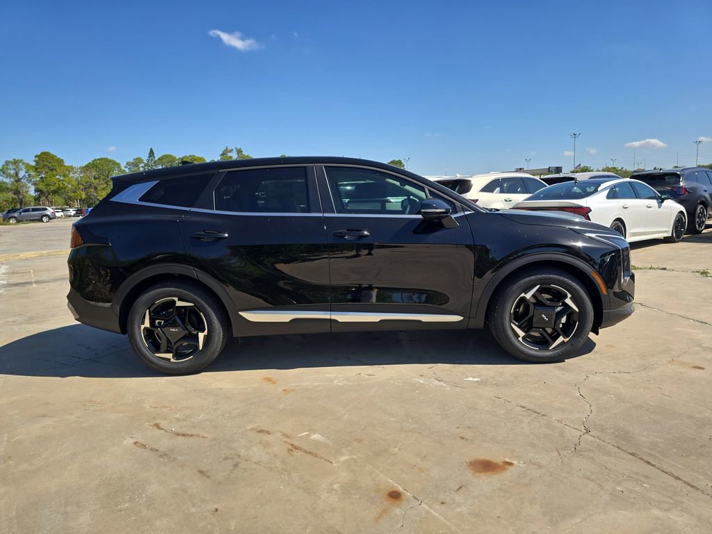 New 2026 Kia Sportage EX image 9