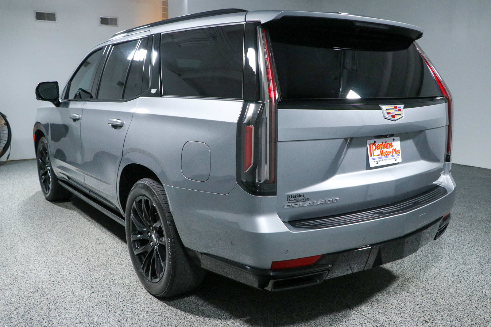Used 2023 Cadillac Escalade Sport w/ Touring Package AWD/4WD image 9