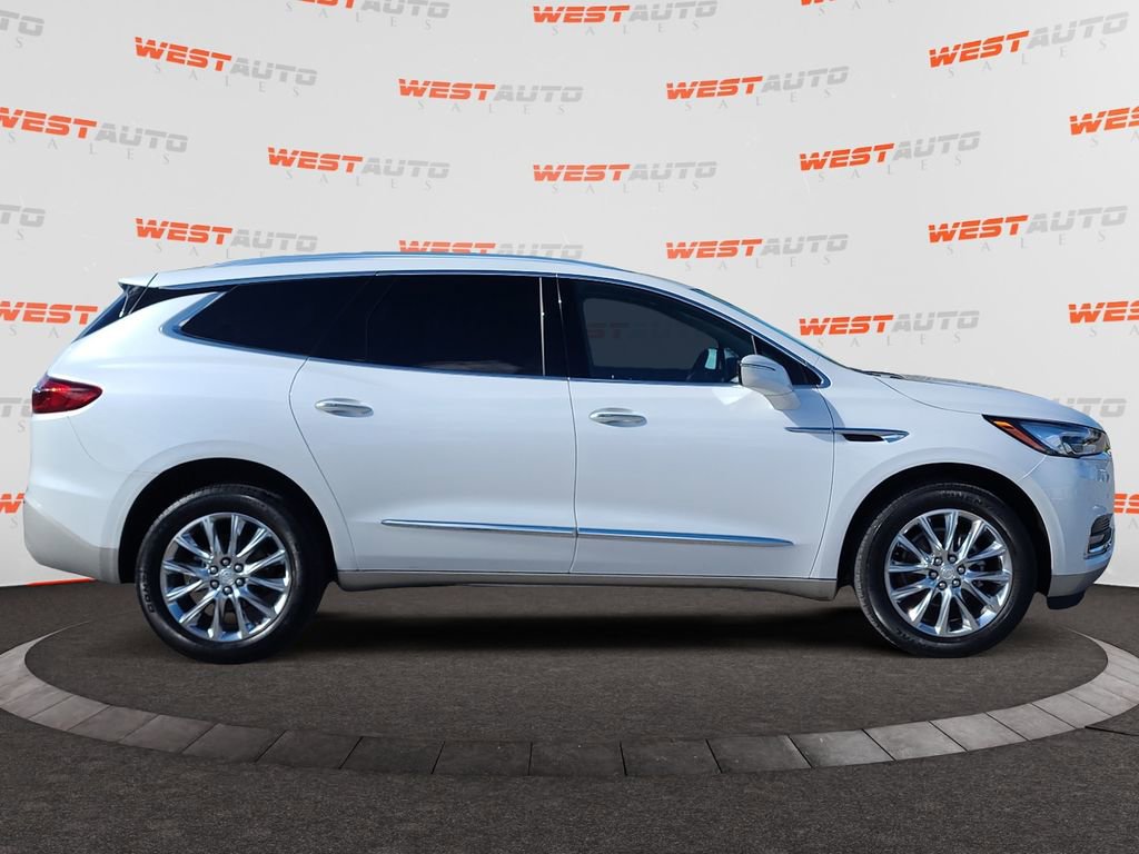Used 2021 Buick Enclave Premium w/ Sun and Sites Package AWD/4WD image 6