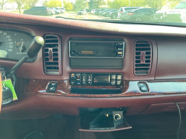 Used 1997 Buick Park Avenue w/ Seating Pkg FWD image 20