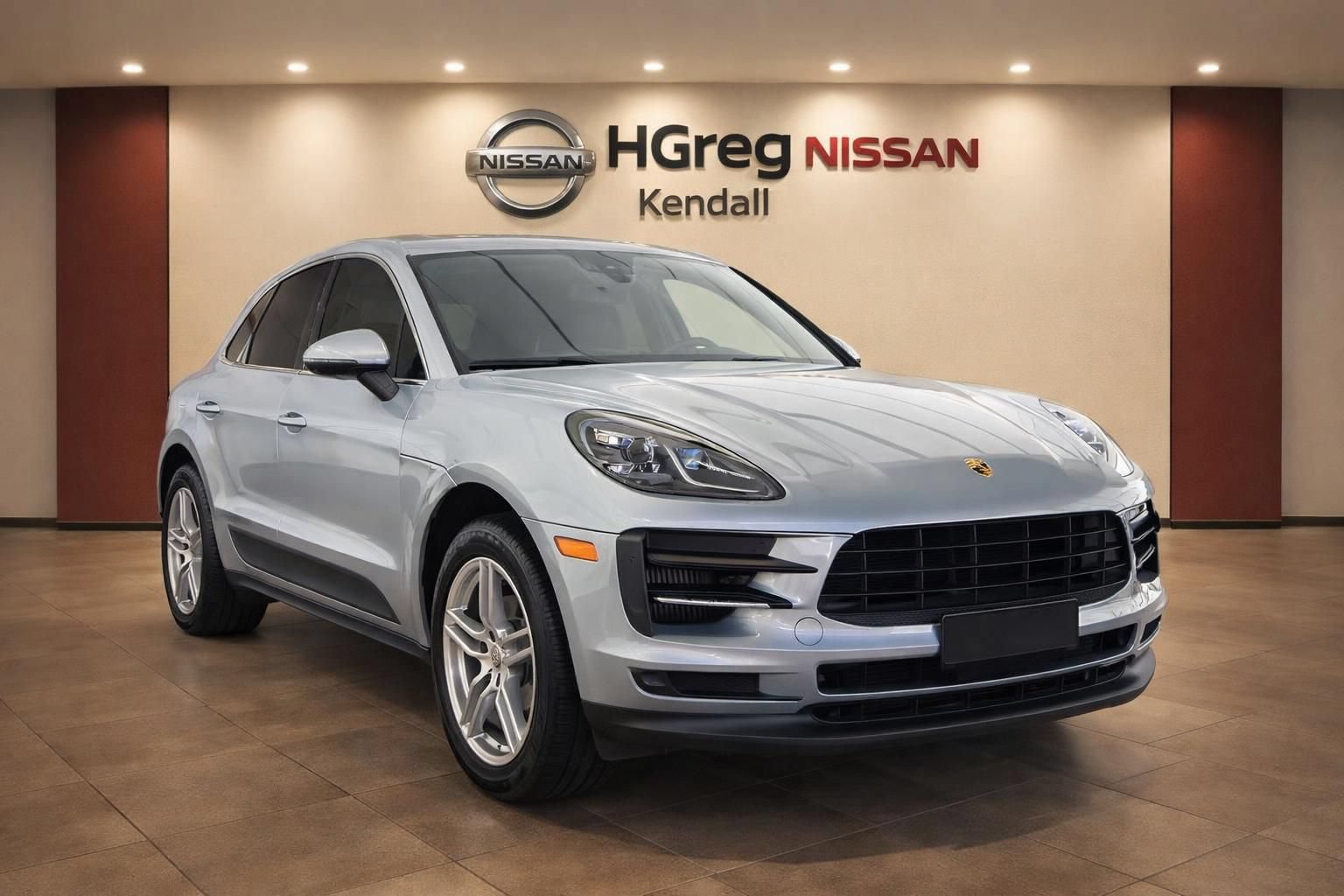 Used 2020 Porsche Macan S AWD/4WD image 3