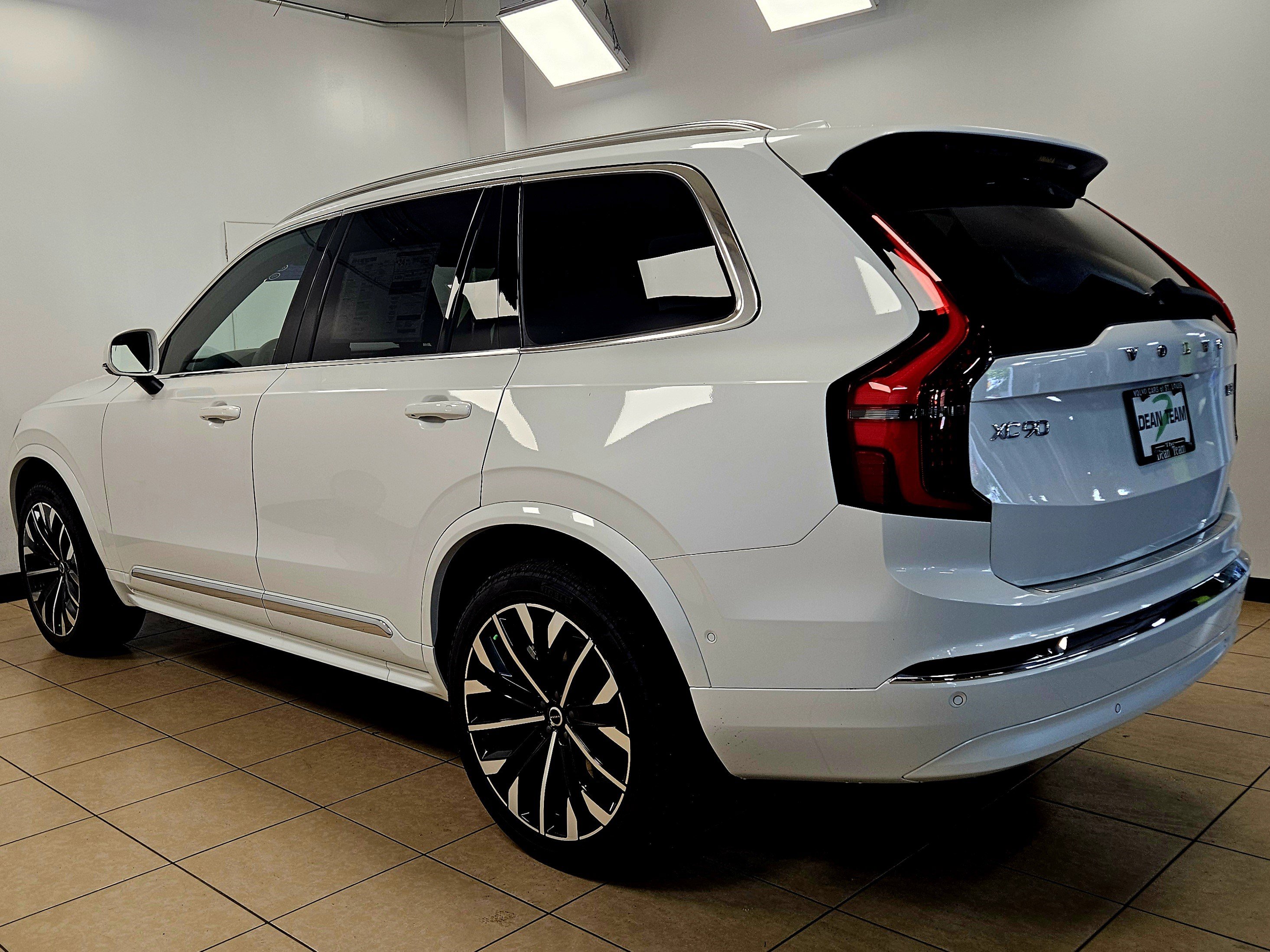 New 2026 Volvo XC90 B5 Plus image 6