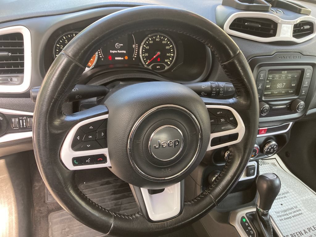 Used 2016 Jeep Renegade Latitude AWD/4WD image 18