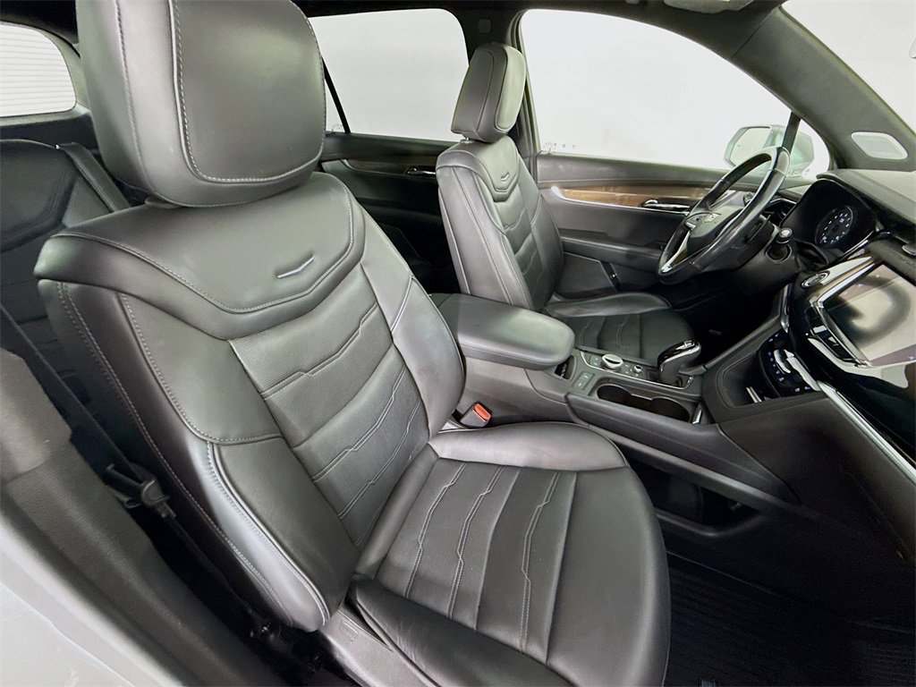 Used 2020 Cadillac XT6 Premium Luxury w/ Platinum Package image 29