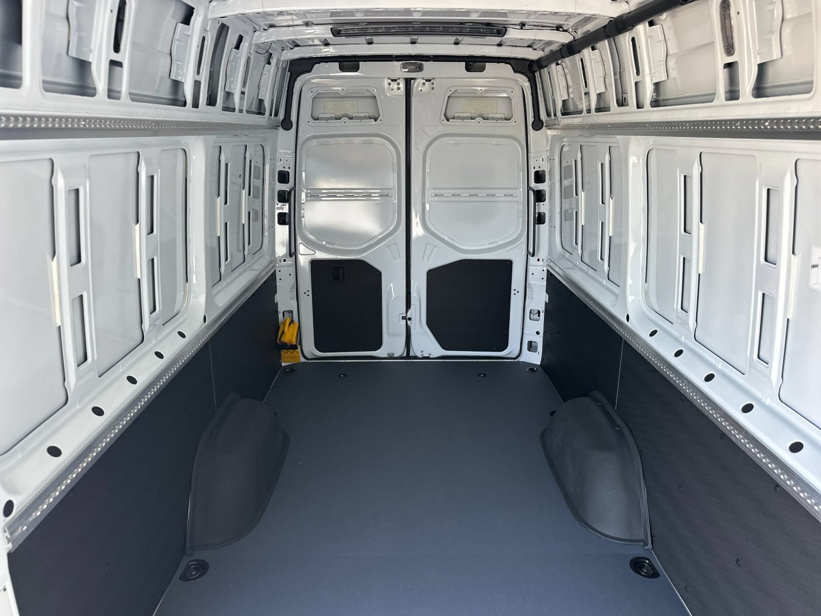 New 2025 Mercedes-Benz Sprinter 2500 image 15