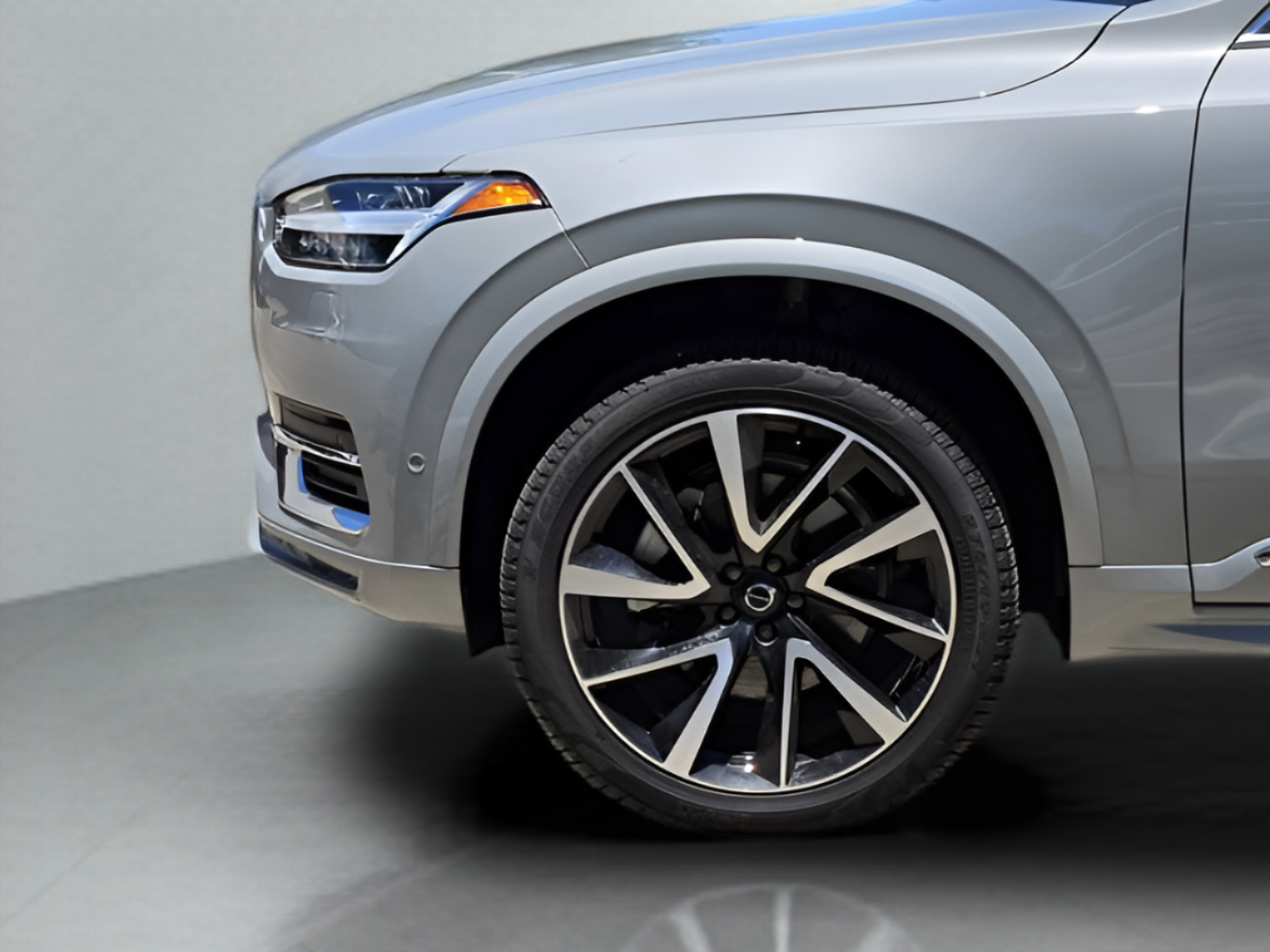 New 2025 Volvo XC90 B6 Plus w/ Protection Package Premier AWD/4WD image 39