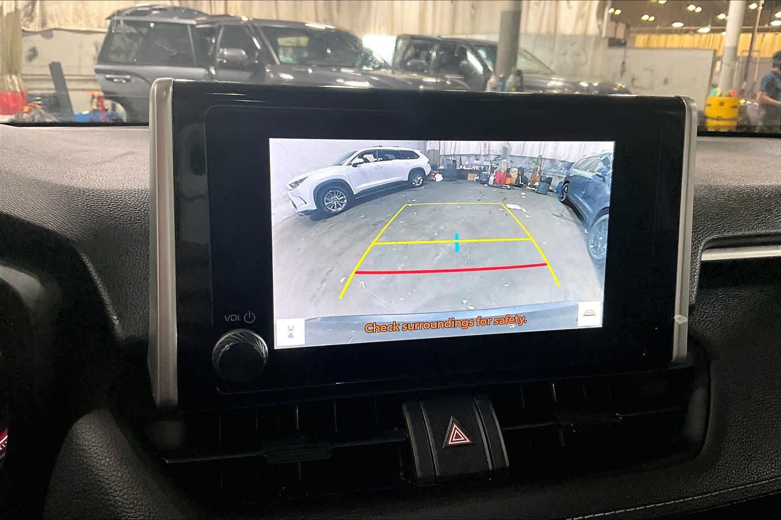 Used 2025 Toyota RAV4 XLE AWD/4WD image 27