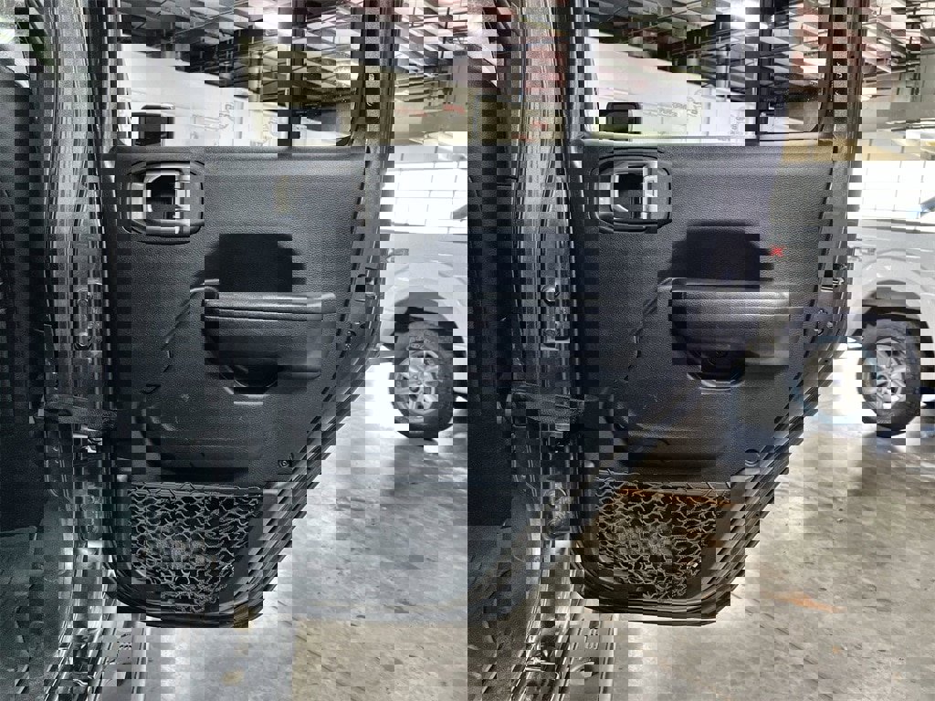 Used 2021 Jeep Wrangler Unlimited Sport image 23