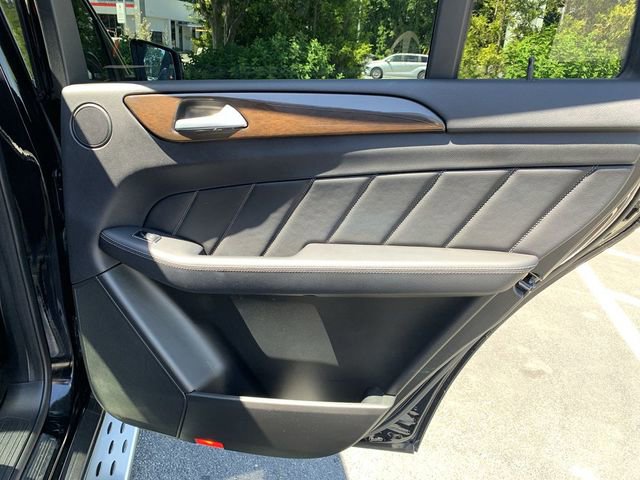 Used 2015 Mercedes-Benz GL 450 4MATIC image 11