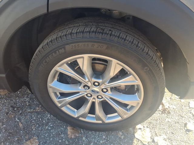 Certified 2023 Ford Explorer XLT w/ Equipment Group 202A image 10