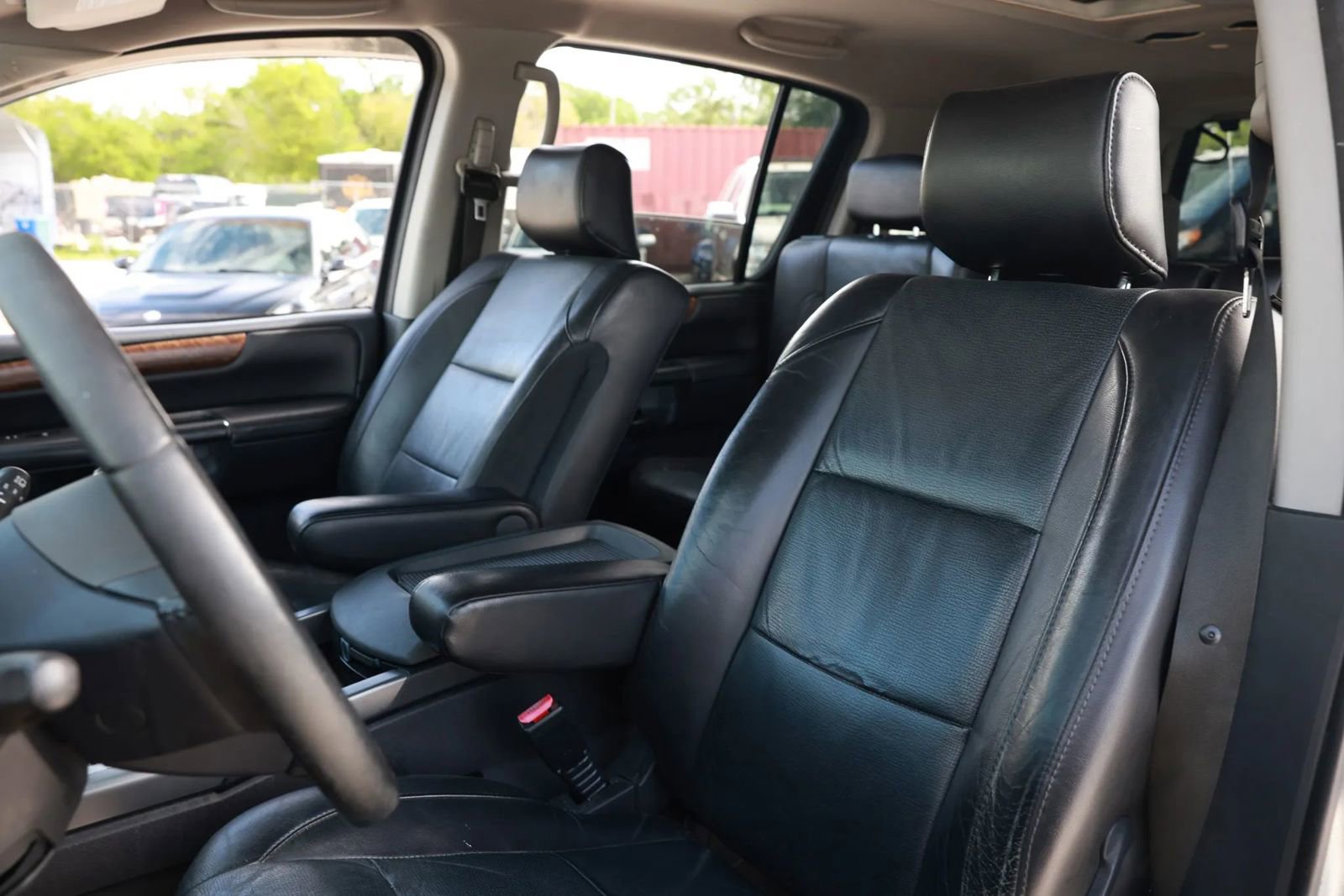 Used 2009 Nissan Armada LE RWD image 12