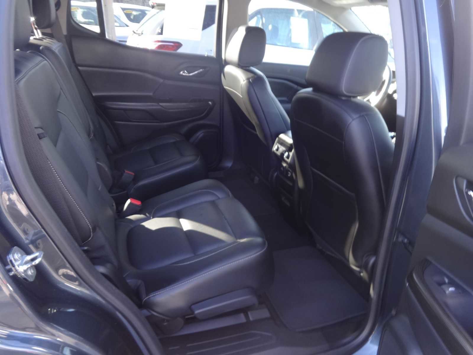 Used 2019 GMC Acadia SLT image 8