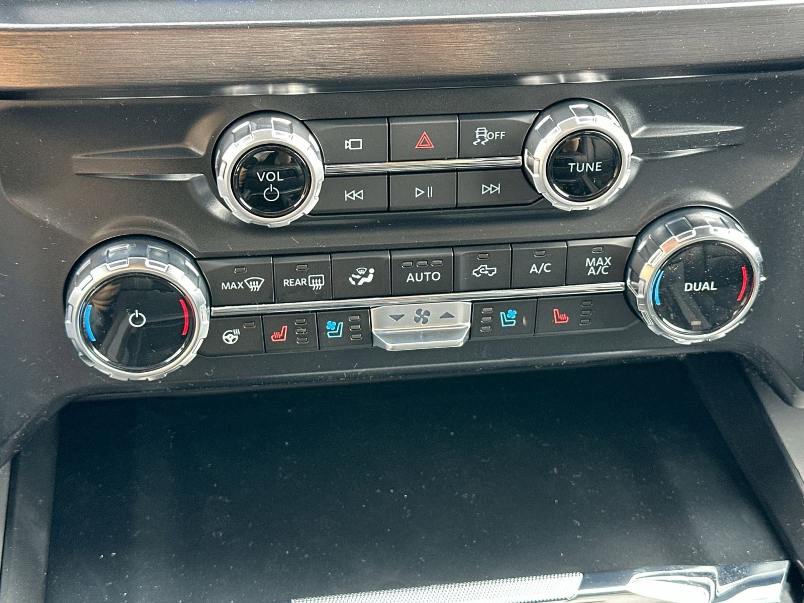 New 2026 Ford F250 Lariat w/ FX4 Off-Road Package image 26