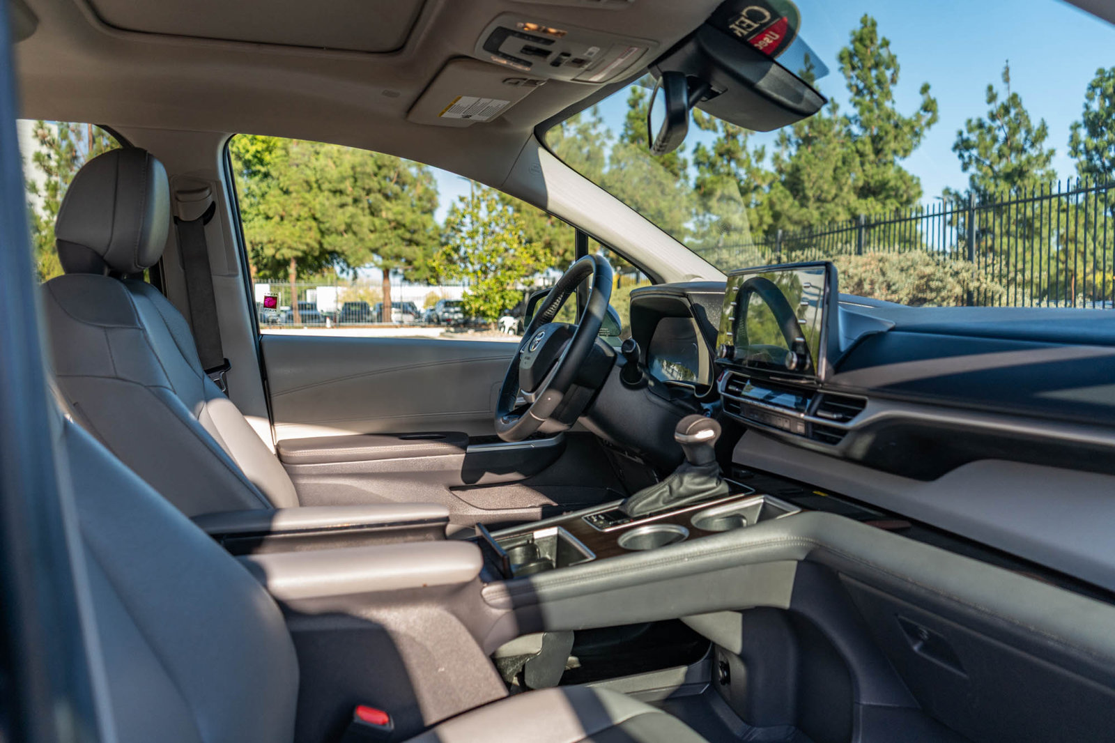 Certified 2024 Toyota Sienna XLE w/ XLE Plus Package FWD image 21