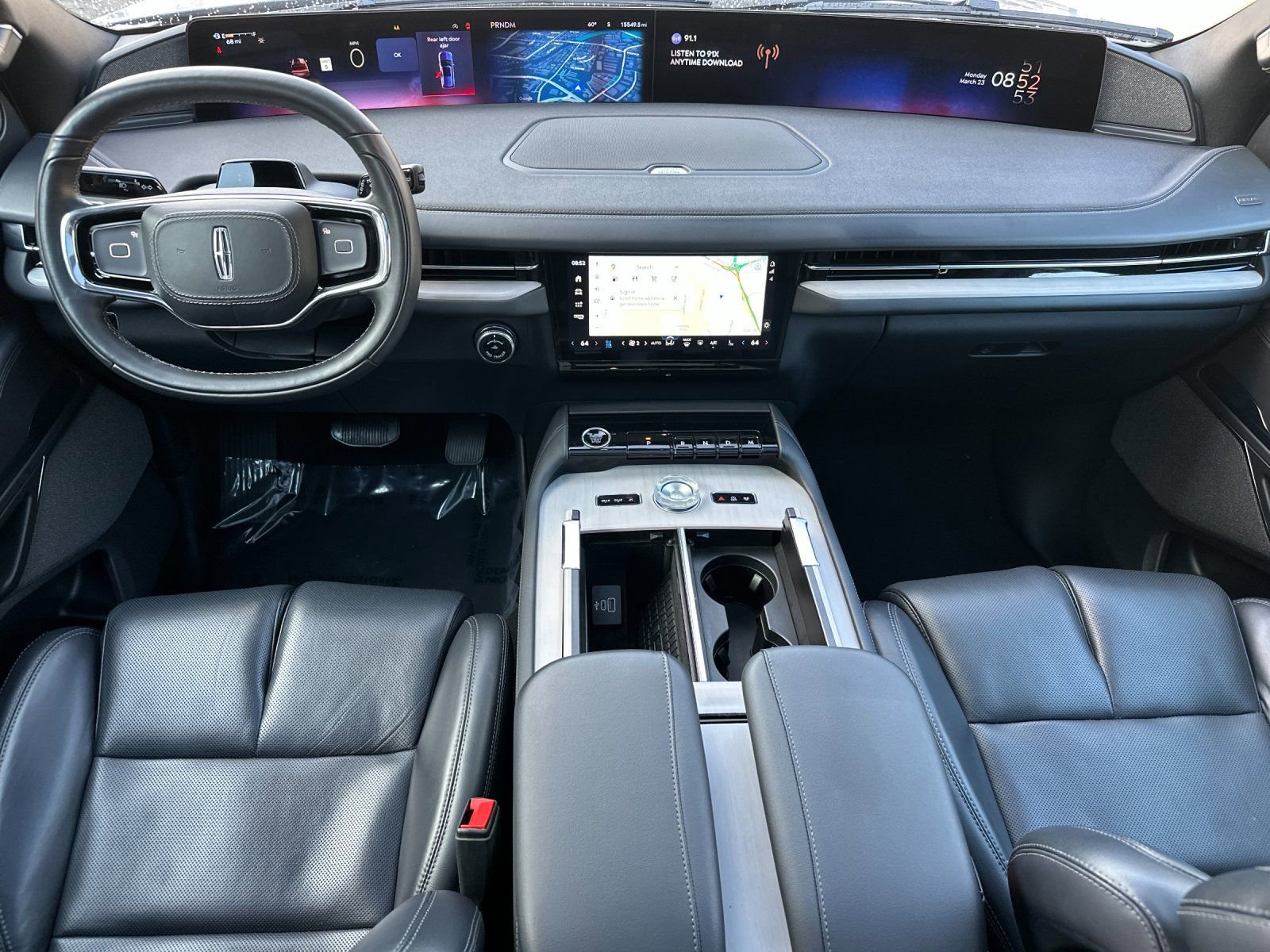 Used 2025 Lincoln Navigator Reserve w/ Jet Appearance Package image 16