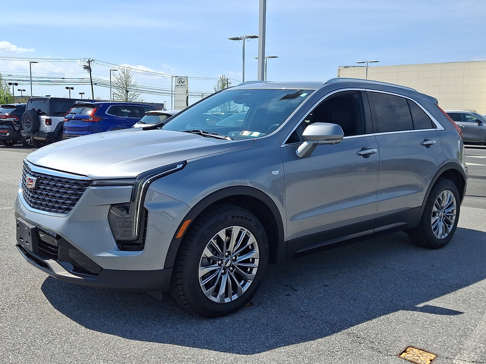 Used 2025 Cadillac XT4 Premium Luxury AWD/4WD image 3