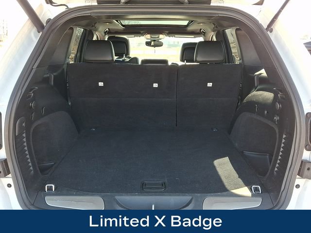 Used 2019 Jeep Grand Cherokee Limited X image 32