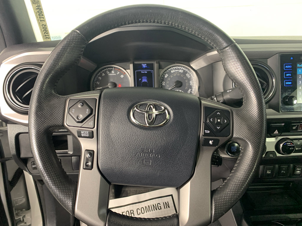 Used 2016 Toyota Tacoma Limited w/ Towing Package AWD/4WD image 22