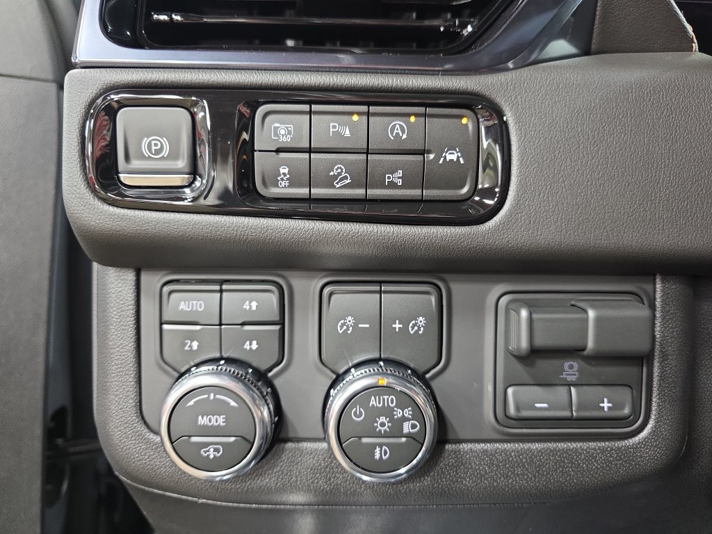 New 2026 GMC Yukon XL AT4 w/ AT4 Premium Plus Package AWD/4WD image 24