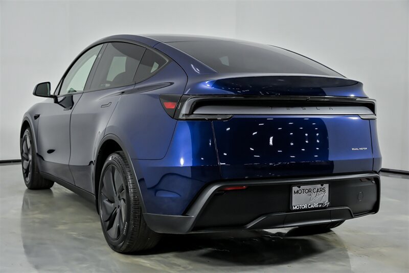 Used 2026 Tesla Model Y Long Range AWD/4WD image 10