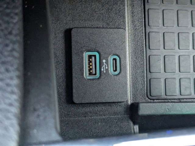 Used 2020 Ford Expedition XLT w/ Equipment Group 202A RWD image 22