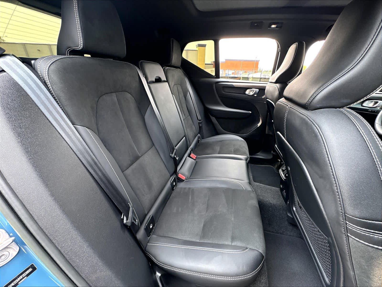 Used 2023 Volvo XC40 Recharge Ultimate AWD/4WD image 30