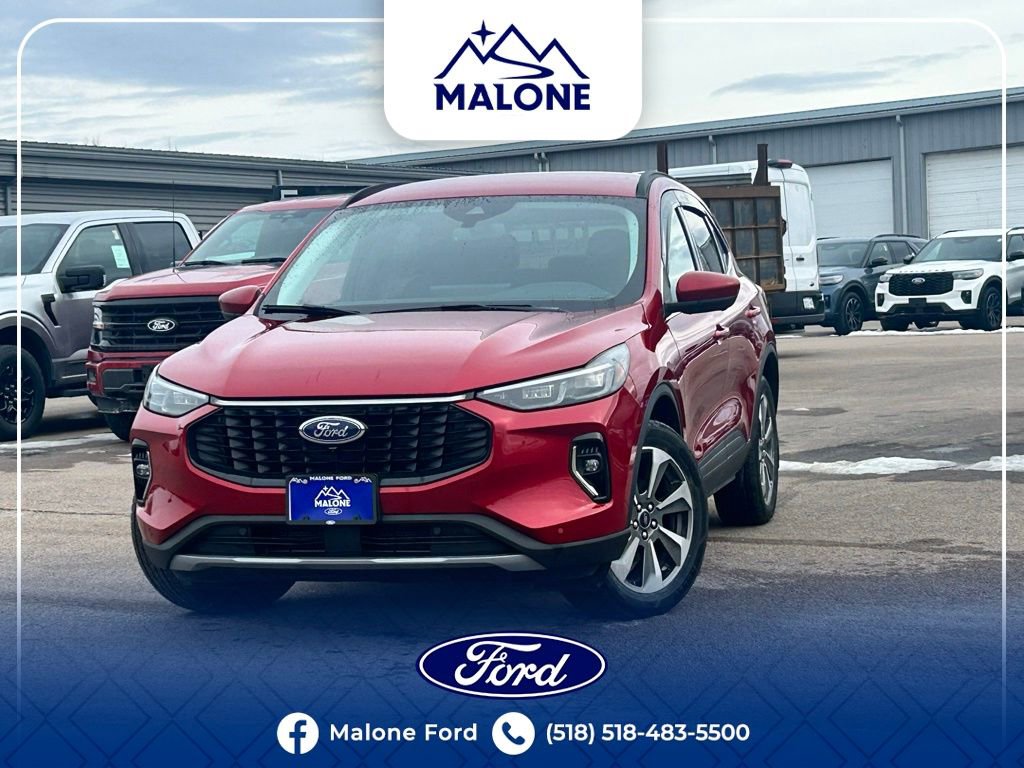 Used 2023 Ford Escape Platinum w/ Class II Trailer Tow Package image 1