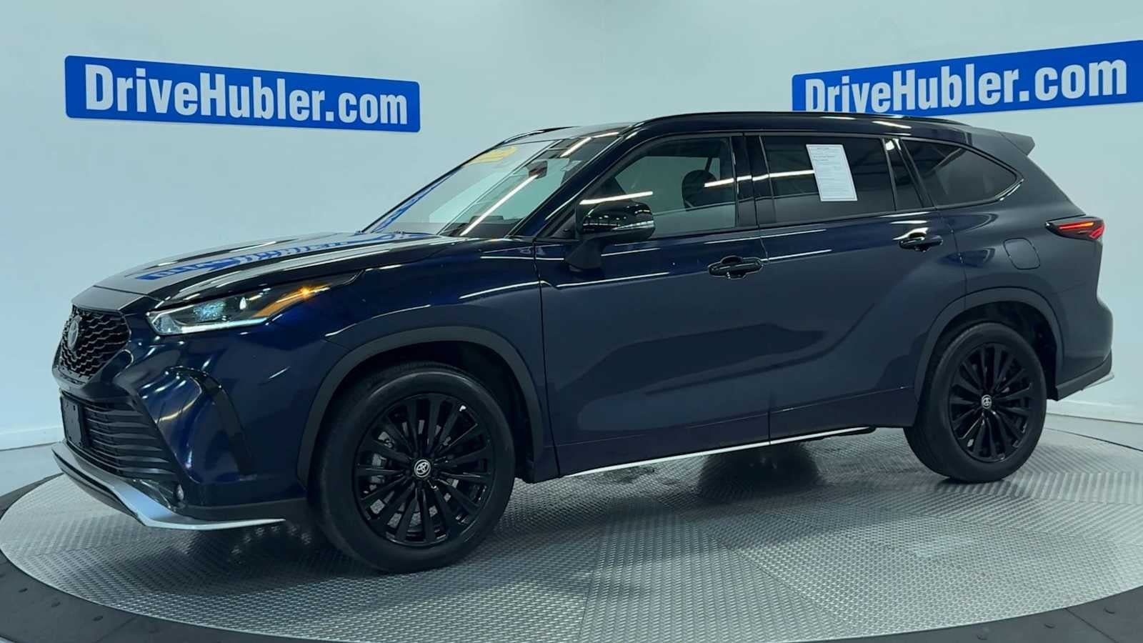 Used 2025 Toyota Highlander XSE AWD/4WD image 4